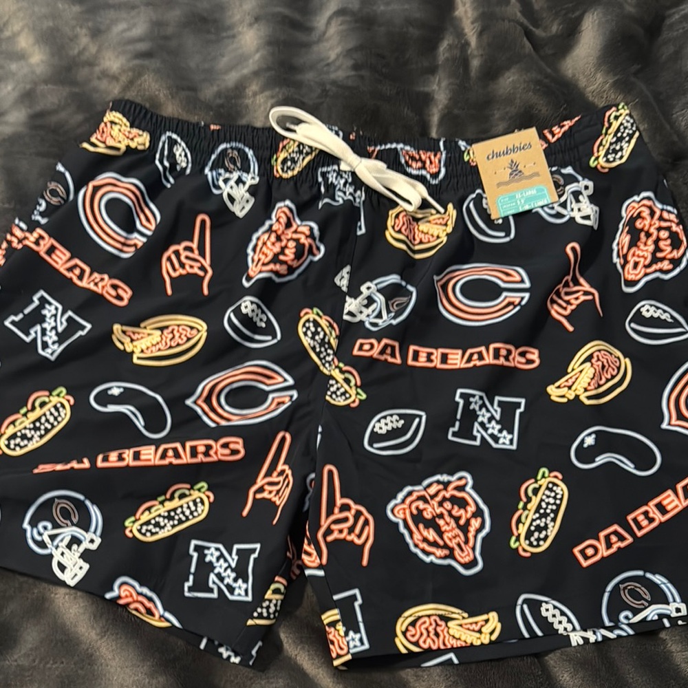 NWT Chubbies Men’s Chicago Bears Swim Trunks
